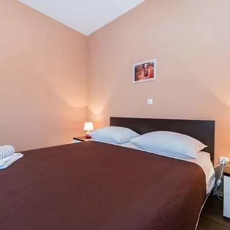 Ferienwohnung Fuer 3 Personen 1 Kind Ca 42 Qm In Privlaka, Dalmatien Norddalmatien