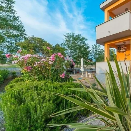 Ferienwohnung Fuer 3 Personen 1 Kind Ca 42 Qm In Privlaka, Dalmatien Norddalmatien * 프리블라카